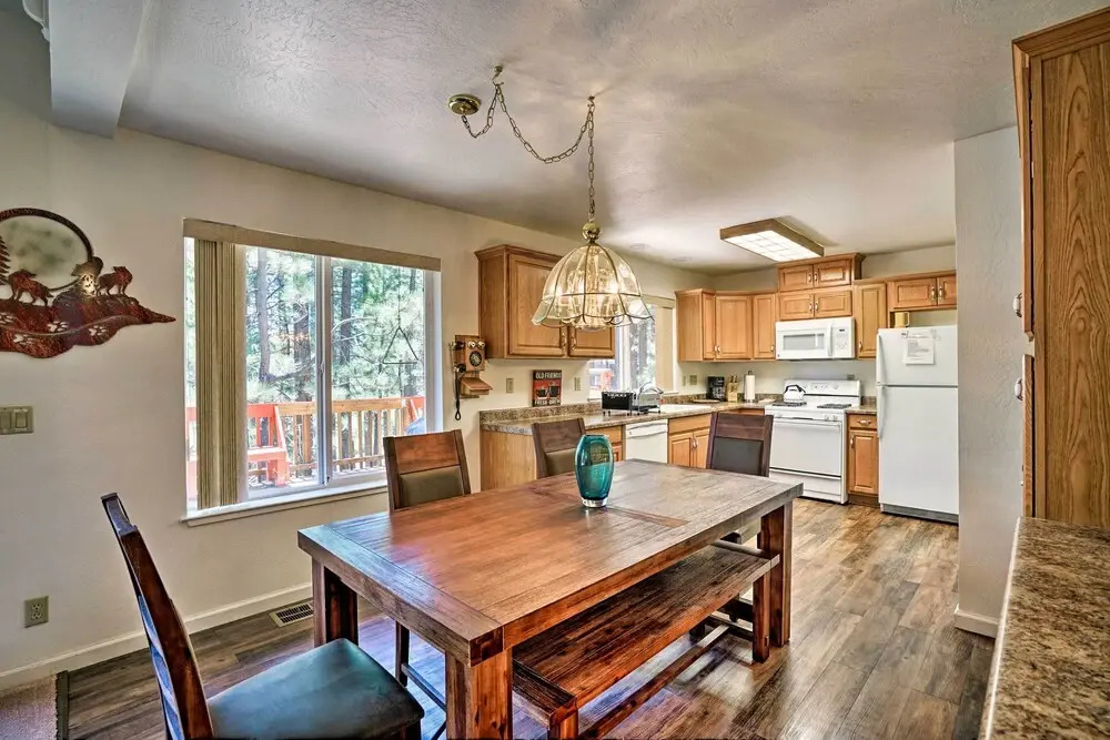 4 Mi to Heavenly: Home w/ Deck in South Lake Tahoe