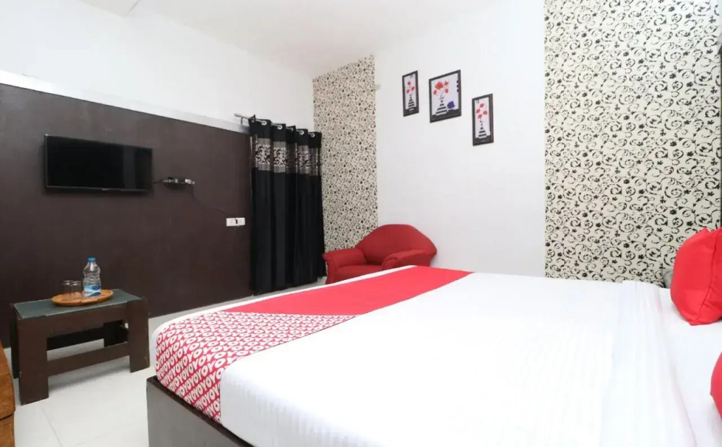 OYO Flagship 70228 Hotel Green Tower