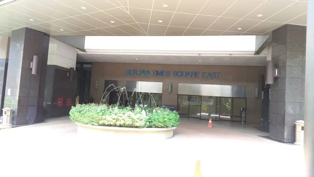 Rihanna service suite at times square