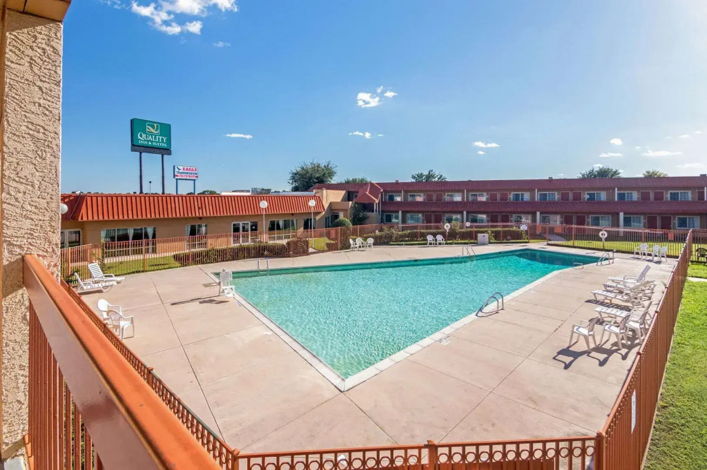 Texas Inn & Suites