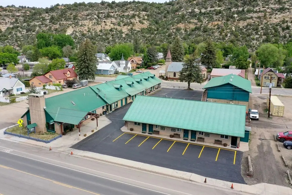 Dolores Mountain Inn