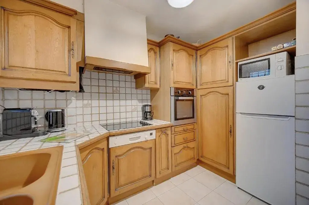 SUPERBE DUPLEX IDEALEMENT SITUE PROCHE PLAGES AVEC GRANDE TERRASSE VUE PORT !l A1B59