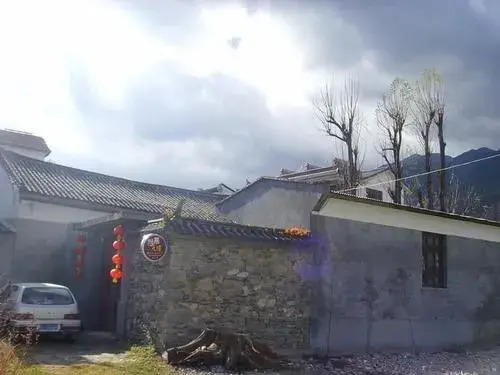 Qiumuju Inn-dali