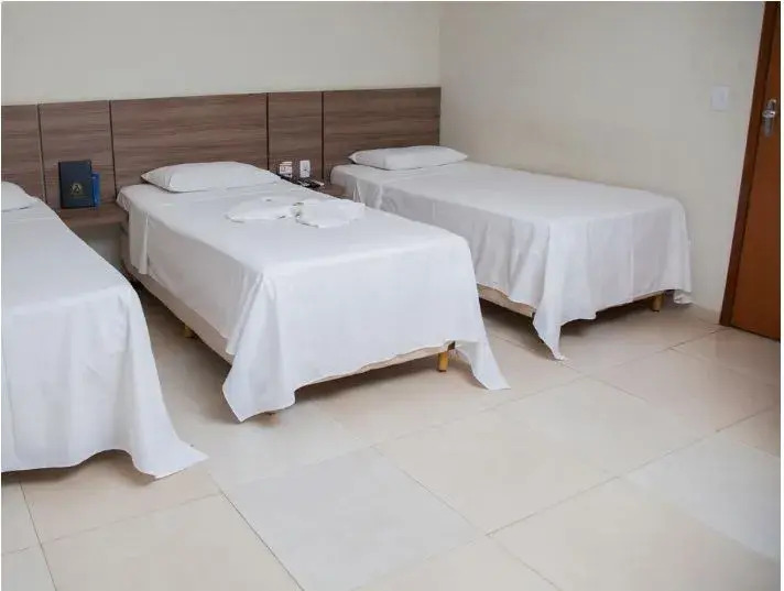 Leonardos Hotel