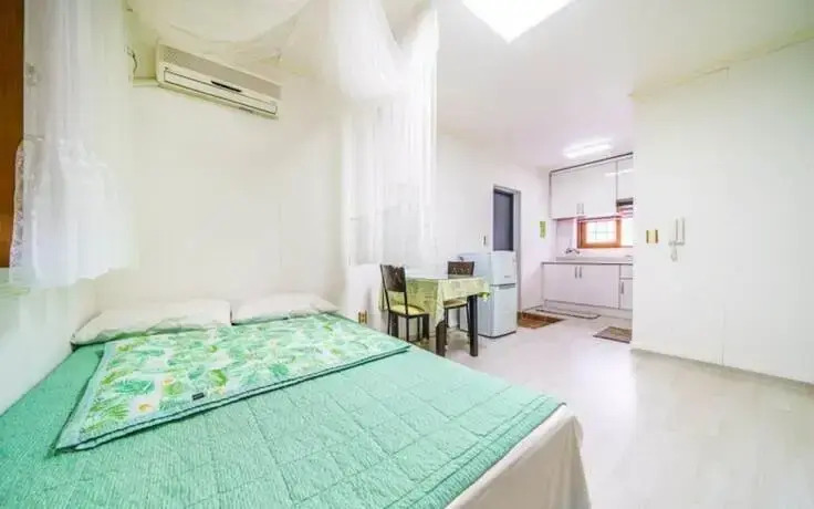 Yangyang Seorakdaemunteo Pension