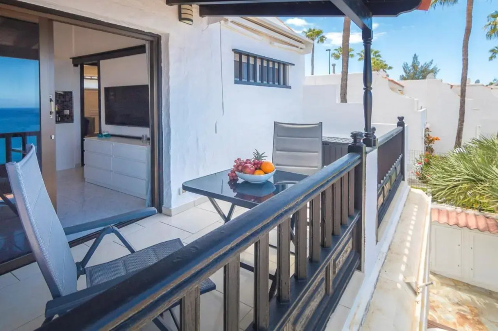 Sunset Dream Bungalow with balcony sea view.