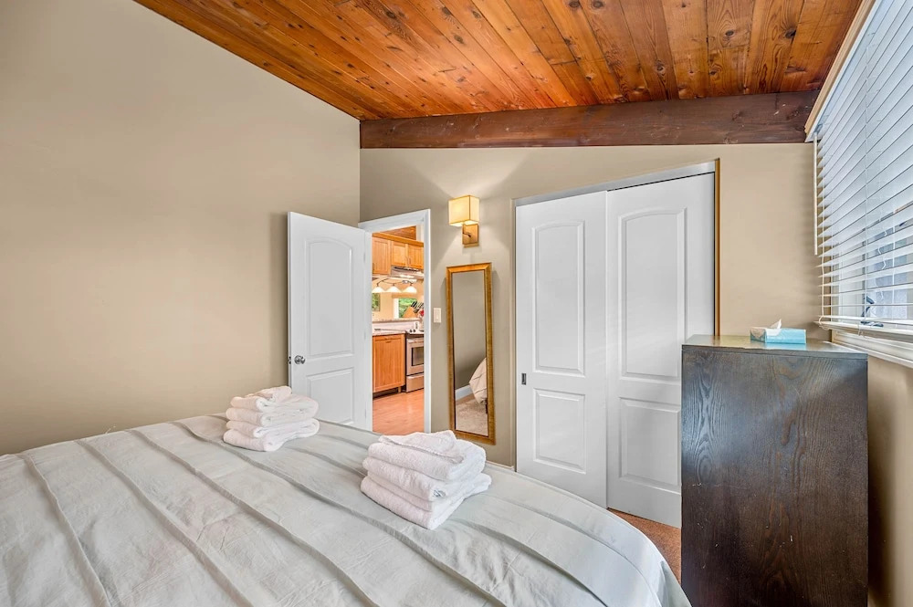 Alpine Court Chalet 4 Bedroom Home