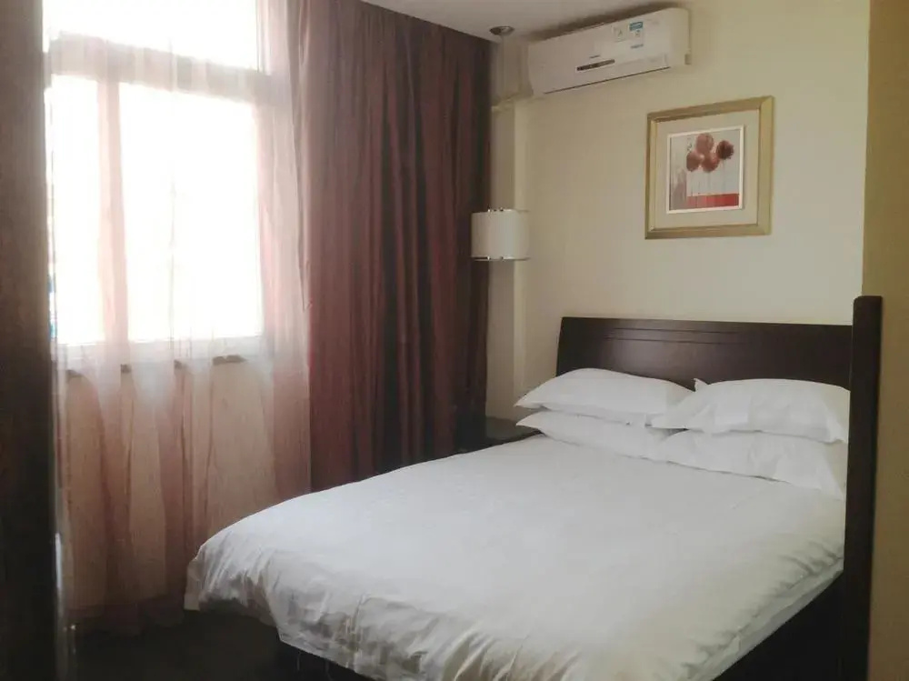 Bairong Business Hotel(尚品电竞酒店（温州科技学院店）)