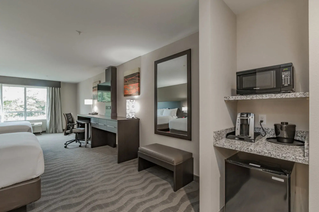 Holiday Inn Mishawaka by IHG