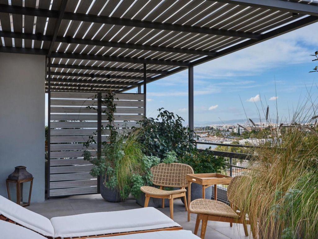 SEAVIEW Cityscape Hotel