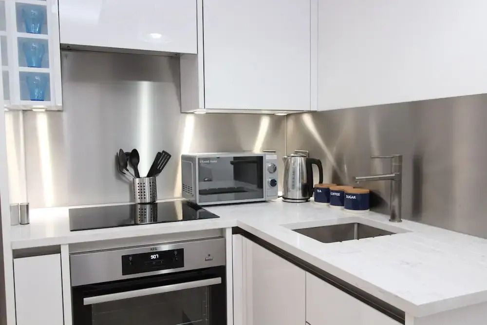 1 Kings Road Executive Studio Apartment