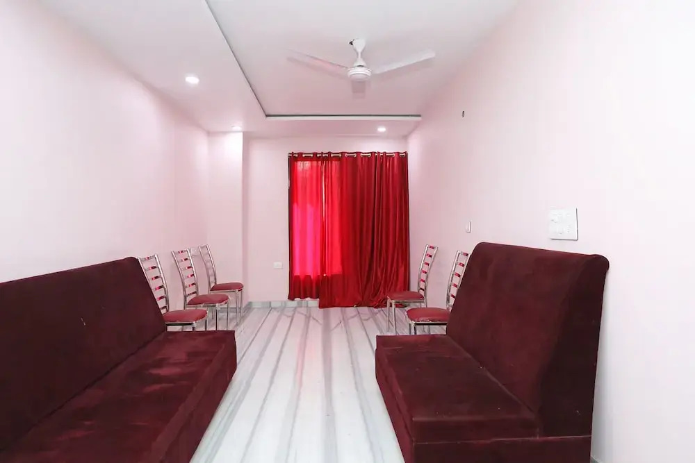 Royal King Residency By OYO Rooms