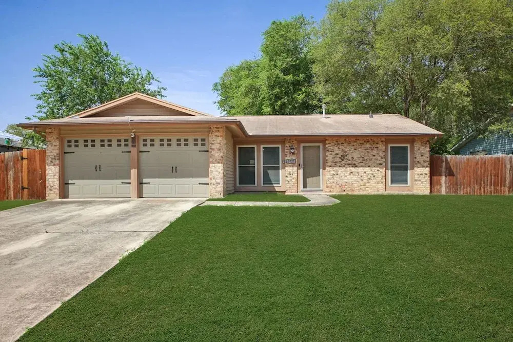 Cozy 3BR Home Family-friendly Near Attractions
