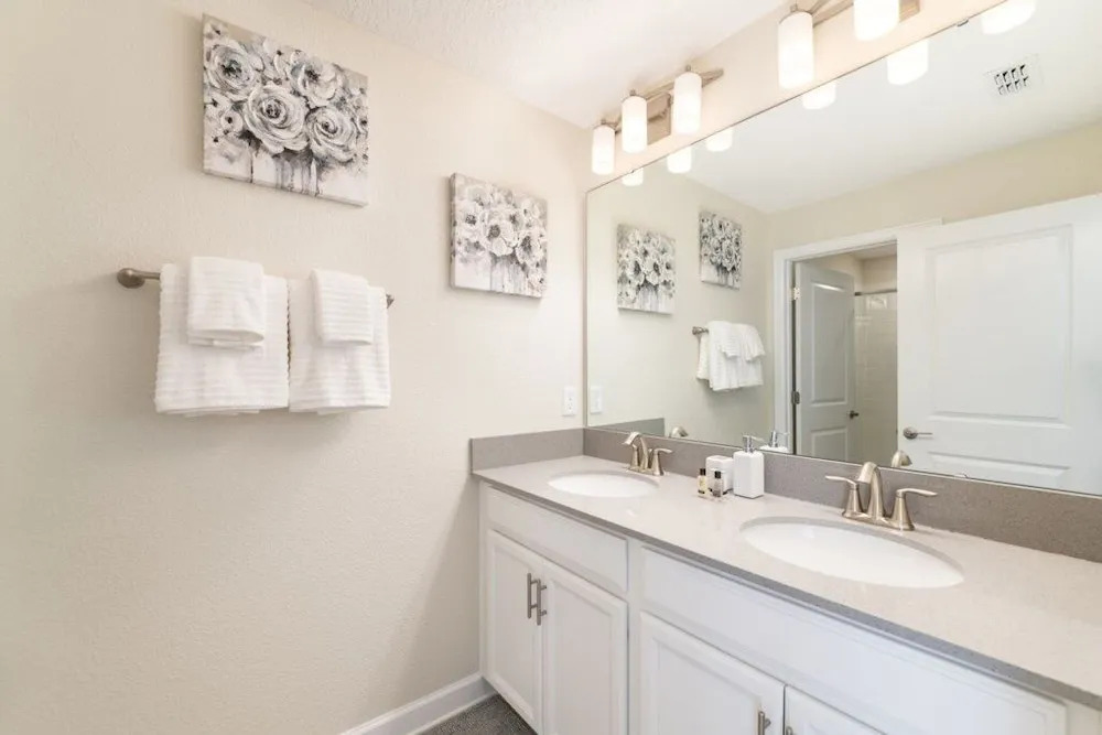 Modern And Chic Villa Just 10 Min From Disney 4 Bedroom Townhouse