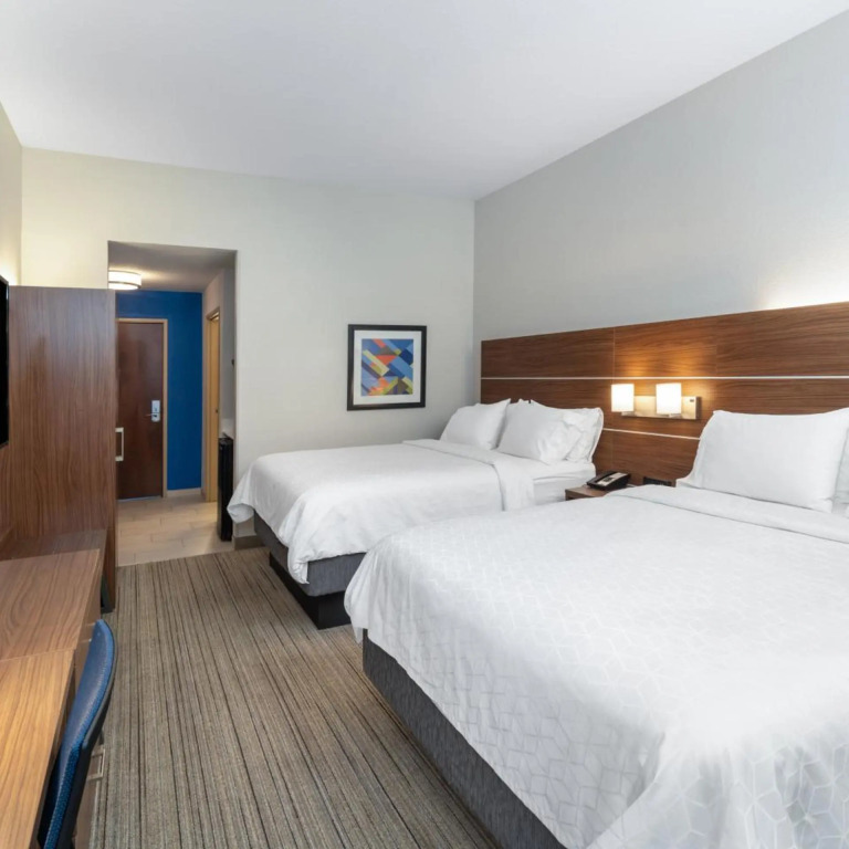 Holiday Inn Express Hotel & Suites Talladega by IHG