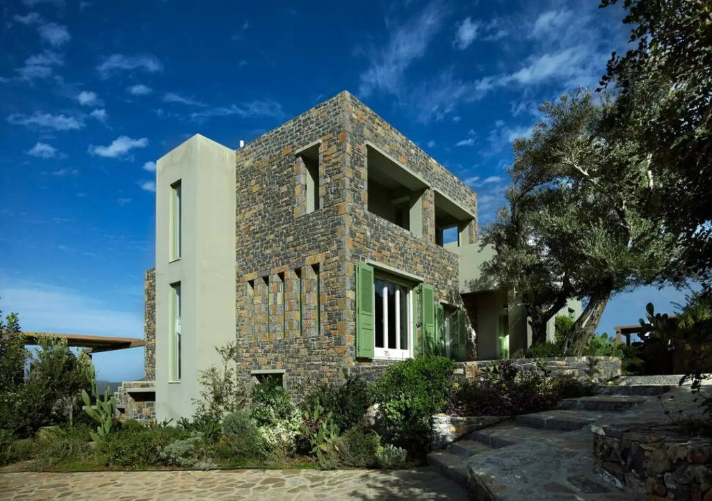 Villa Queen