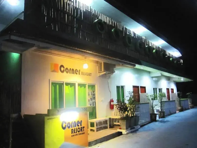 Corner Resort
