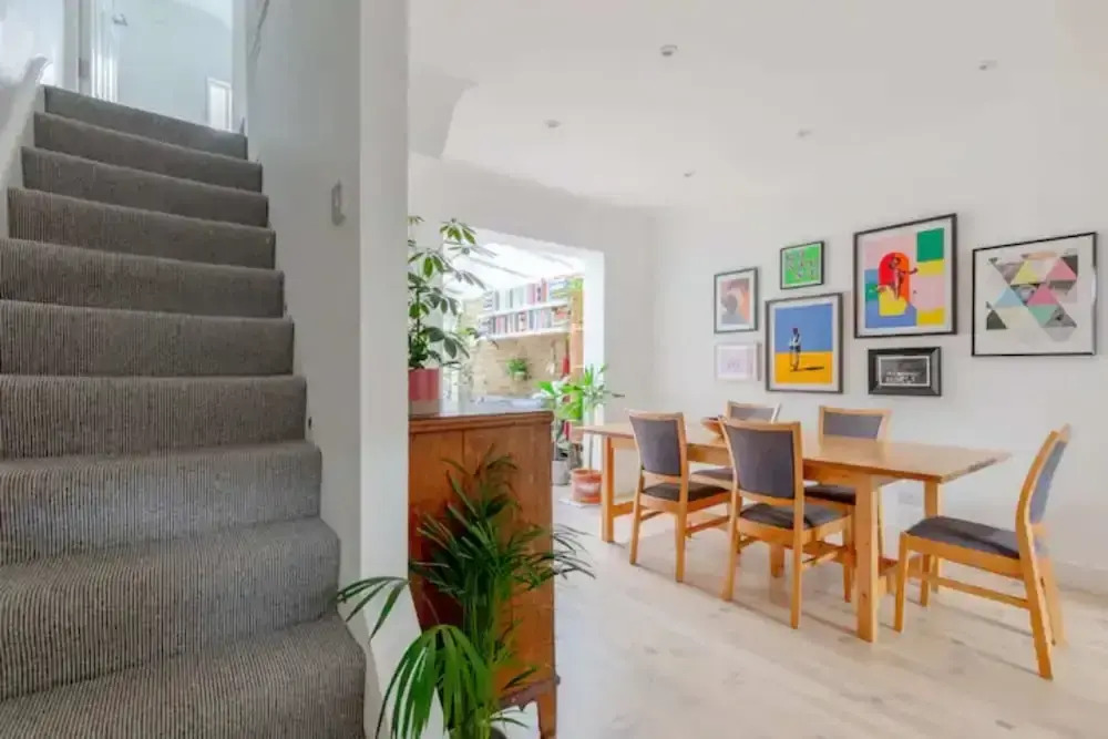 Beautifully Designed 2BD House - by Queen's Park!