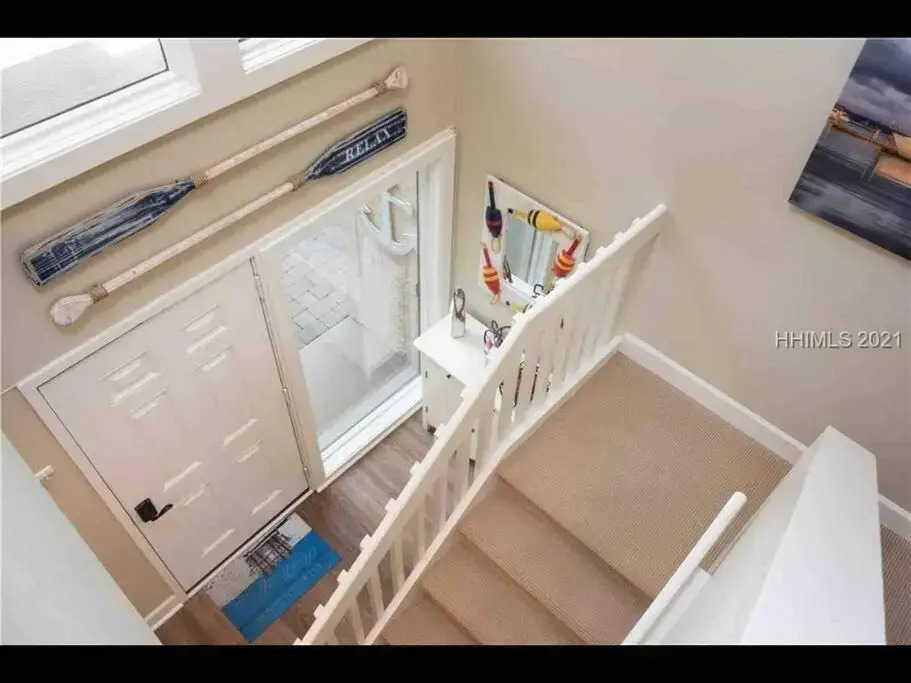 In the Heart of Harbour Town 2BR 2BA Pool Access Close to Beach