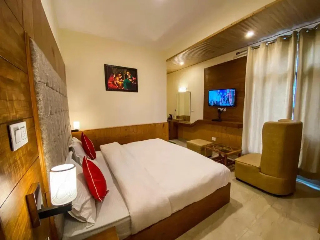Hotel Grand Oasis Manali