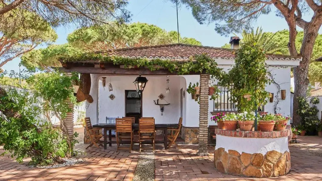 Villa Maymonis Chiclana de la Frontera by Ruralidays