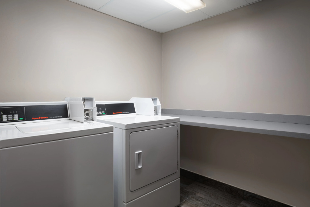 Holiday Inn Express Hotel & Suites Chaffee - Jacksonville West by IHG