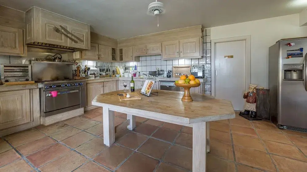 Caye Blanche Guest House