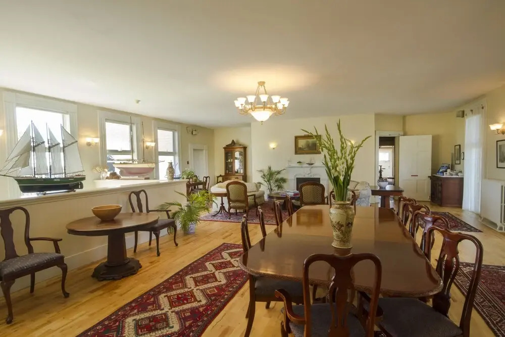 Homeport Historic Bed & Breakfast/Inn c 1858