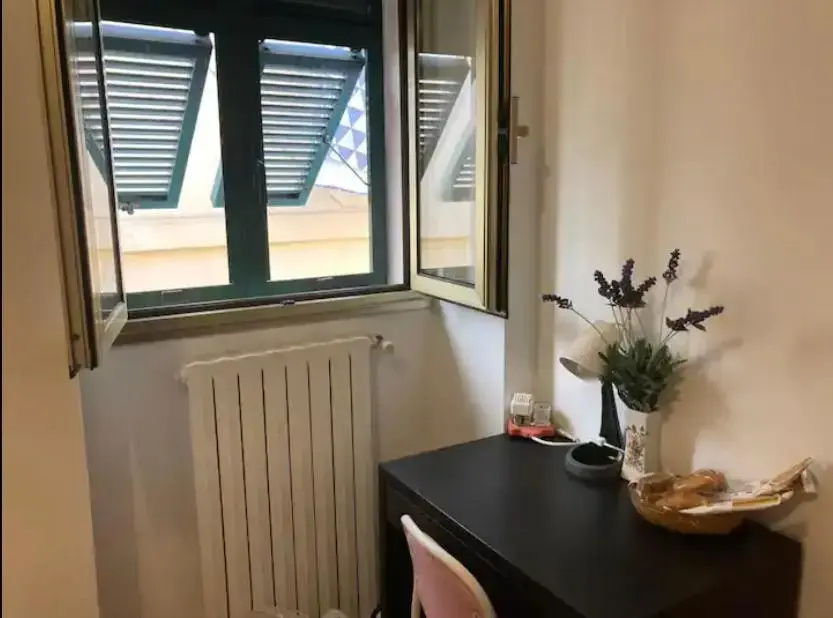 Cheerful Room, Sharing Kitchen in a Cosy Family Art House, Ideal for One Person Or Couple