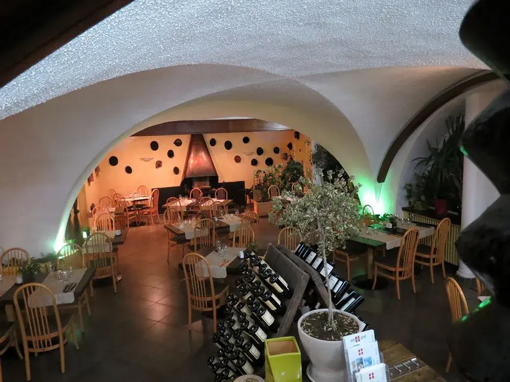 Savoy Hotel & Restaurant