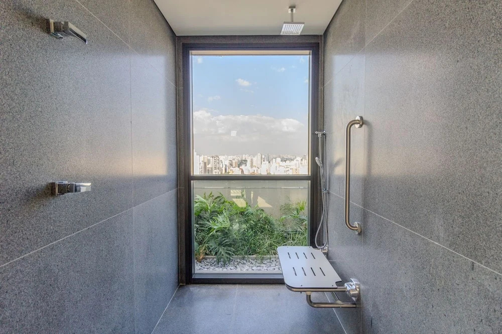 Studio com Varanda a 650m do Metr - Vila Mariana