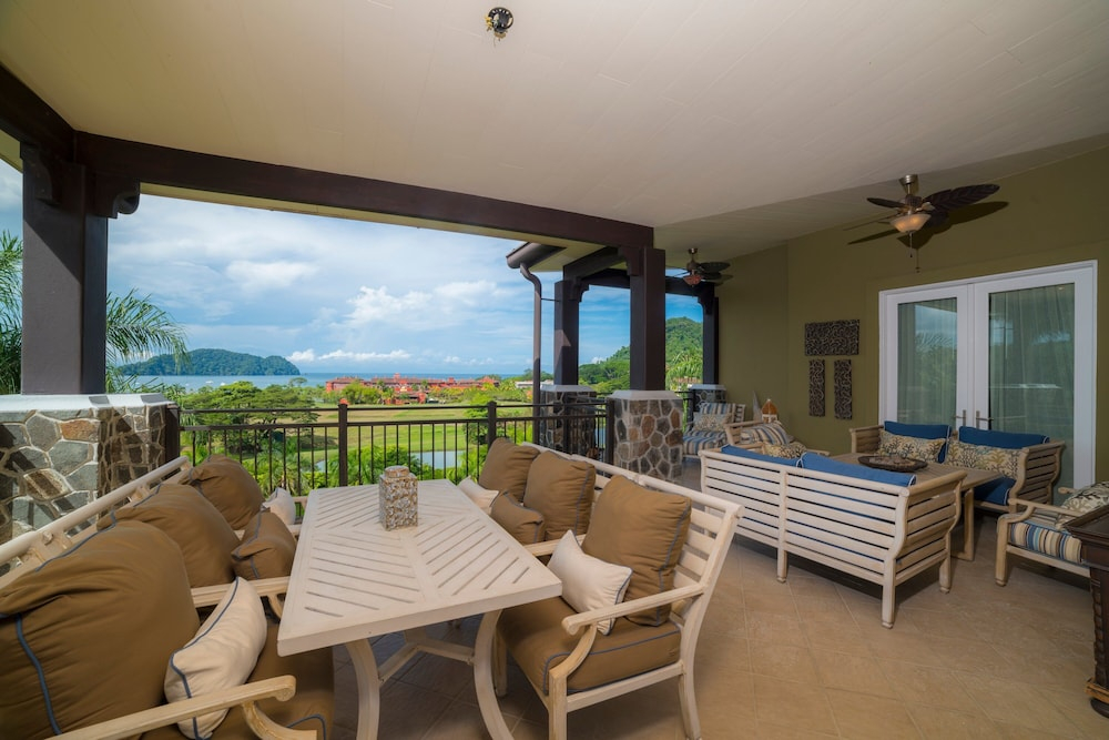 Vista Bahia 3C 3 bdr Ocean View in Los Suenos