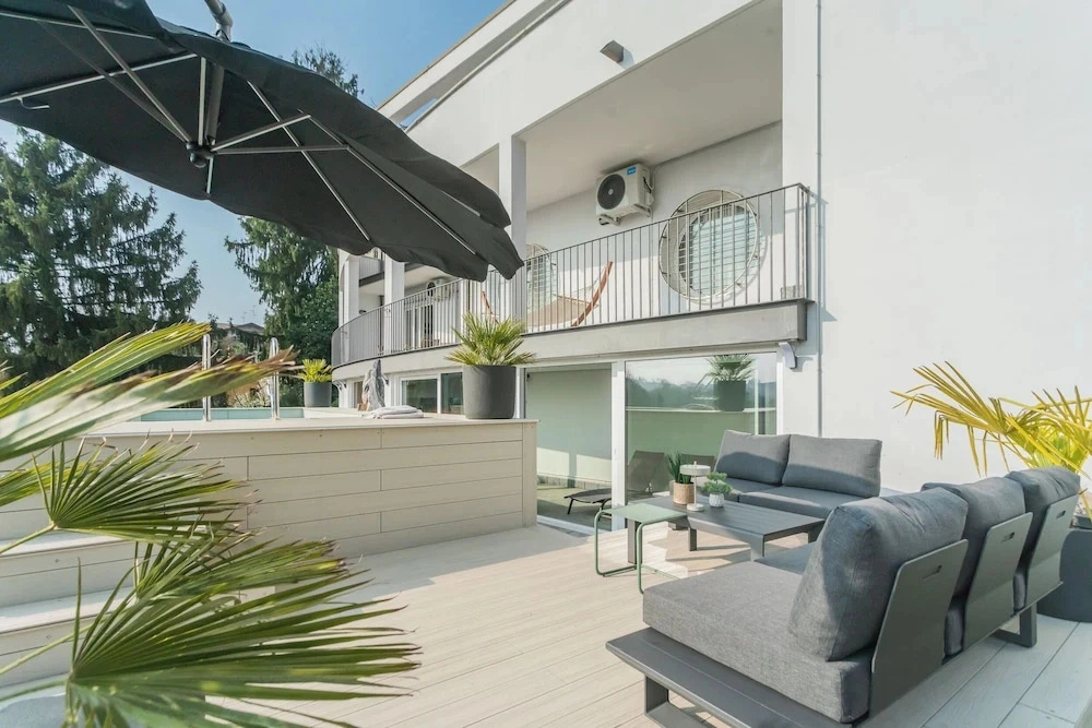 Villa Olivo With Garden & Pool