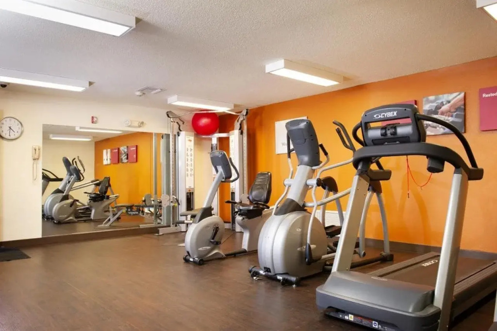 Holiday Inn Express & Suites Hayward by IHG