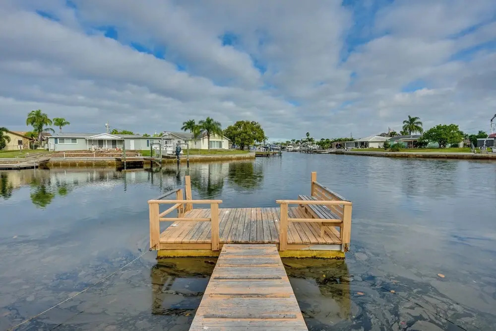 4 Mi to Beach! Waterfront New Port Richey Retreat