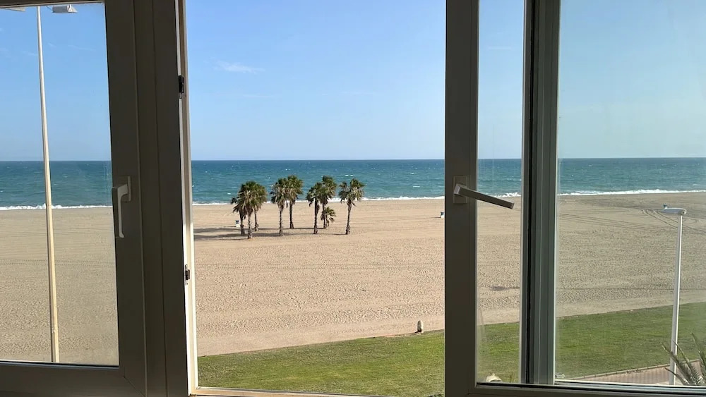 Two Bedroom Apartment on Front Line Of The Beach
