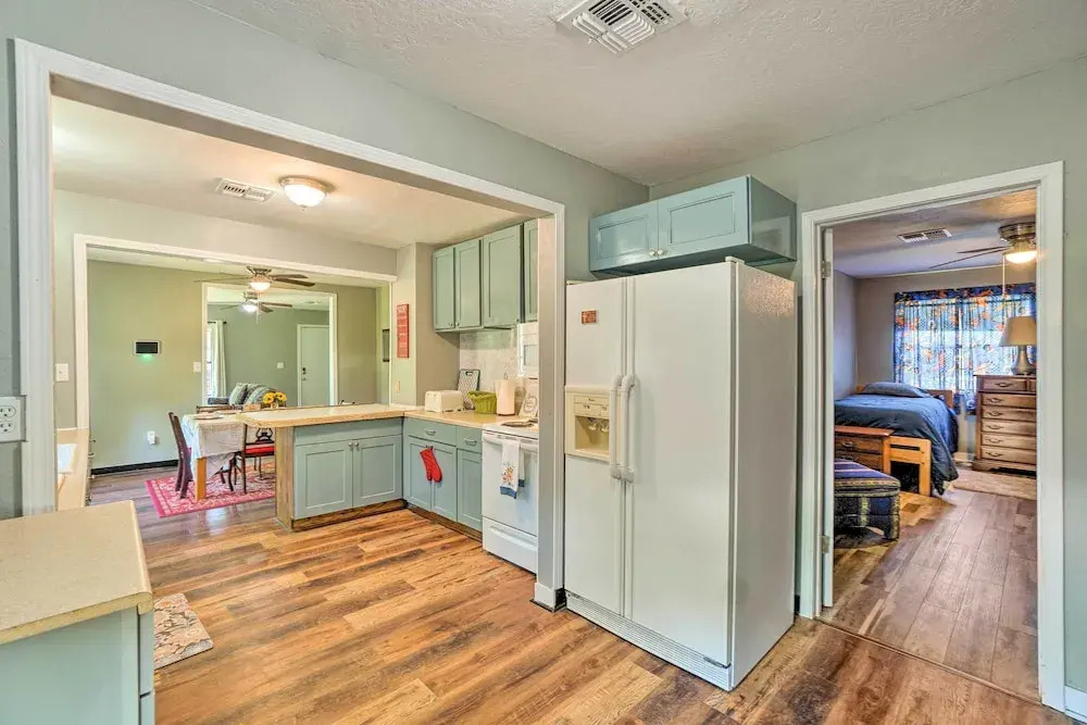 Centrally Located Lawton Home: Dogs Welcome!