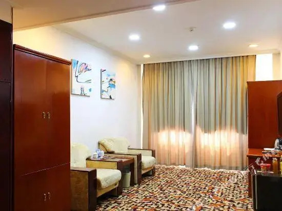 Golden Coast Hotel