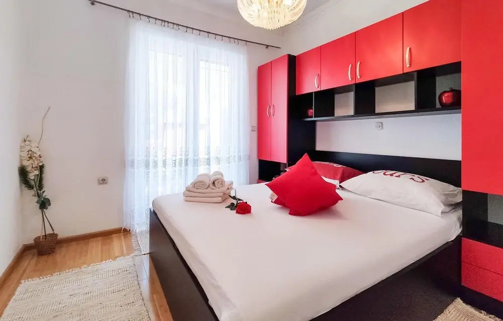 Nice Apartment in Gornji Karin With Wifi and 1 Bedrooms