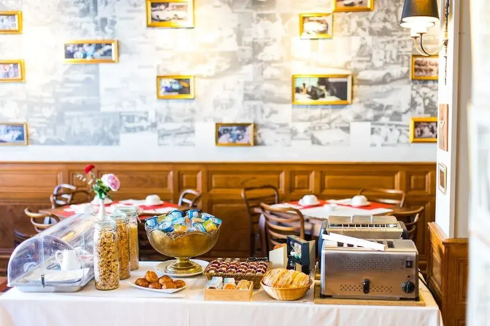 Logis Hotel De France