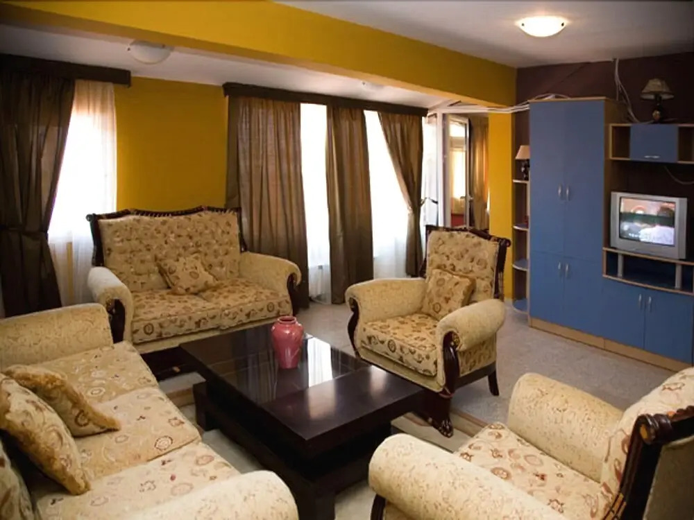 Hotel Uni Palas I