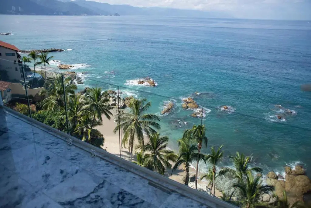 Ochid 4B Ocean Front 1500 Sq. Ft. Condo With 2 Bedrooms & 2 Bath