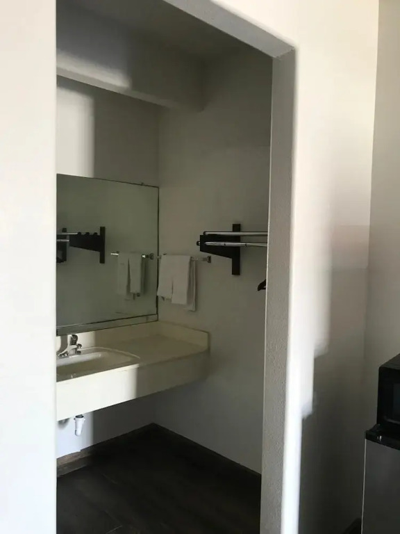 Texas Inn & Suites