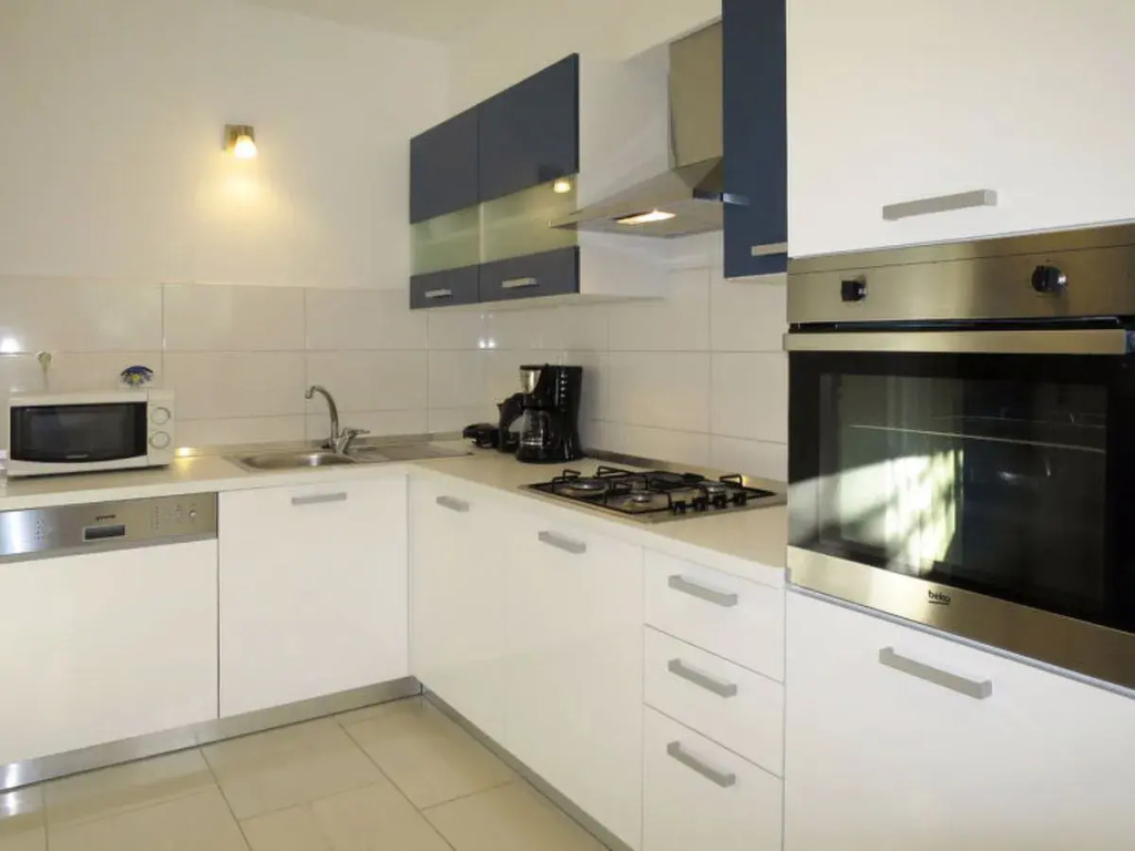 Apartment Klarić Ammoudi 25978
