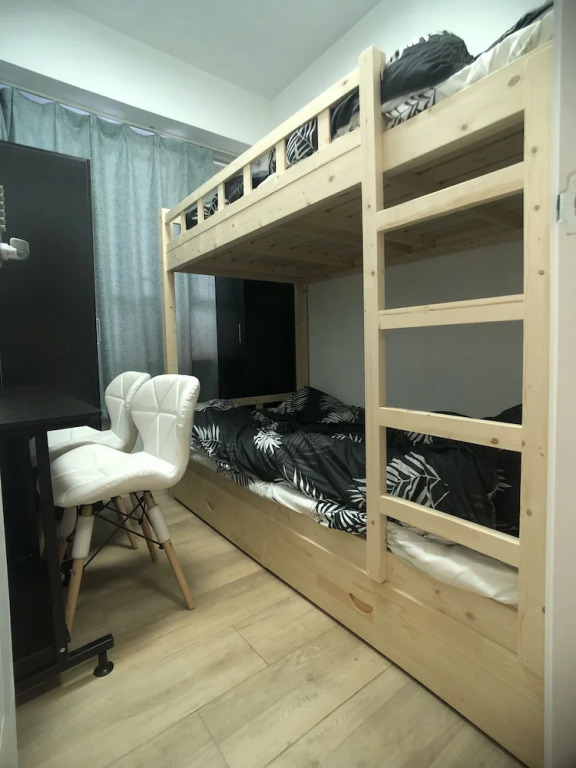 Sunny’s Four Bedrooms Sea View Lock Hart Apartment