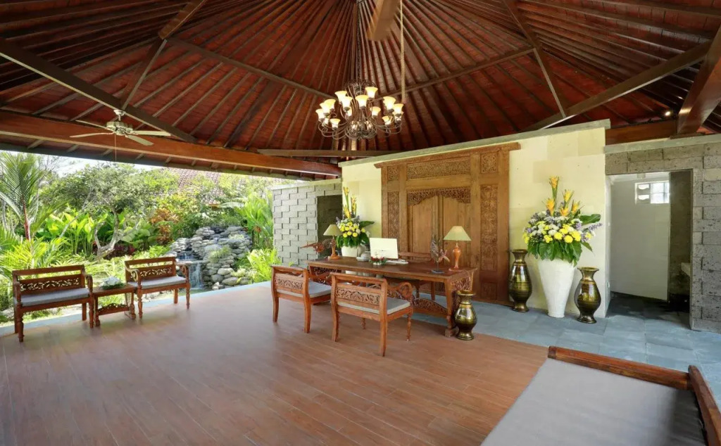 Bali Paradise Heritage by Prabhu
