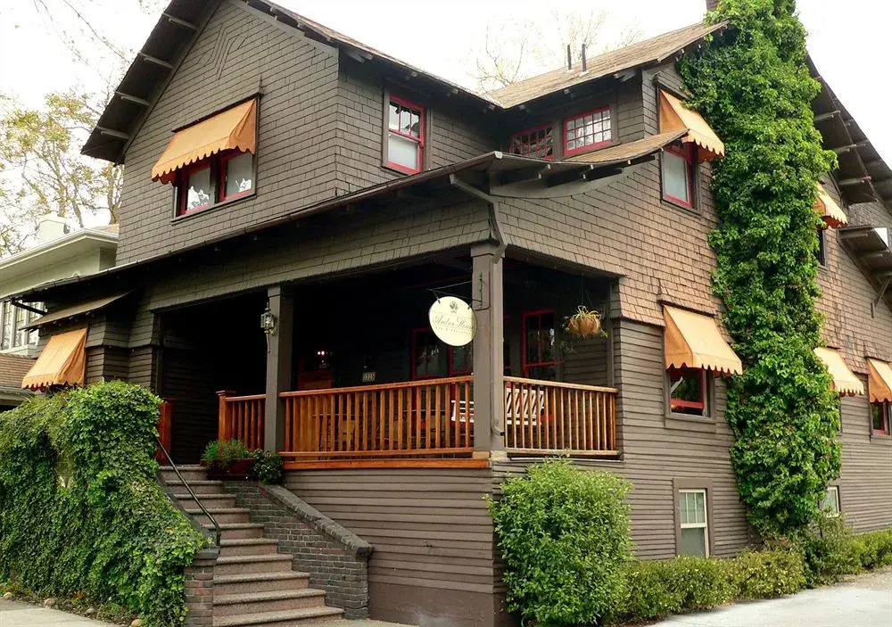 Amber House Inn of Midtown