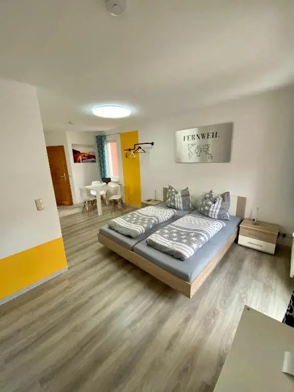 Apartment 2P. Balkon Zentral 1.4