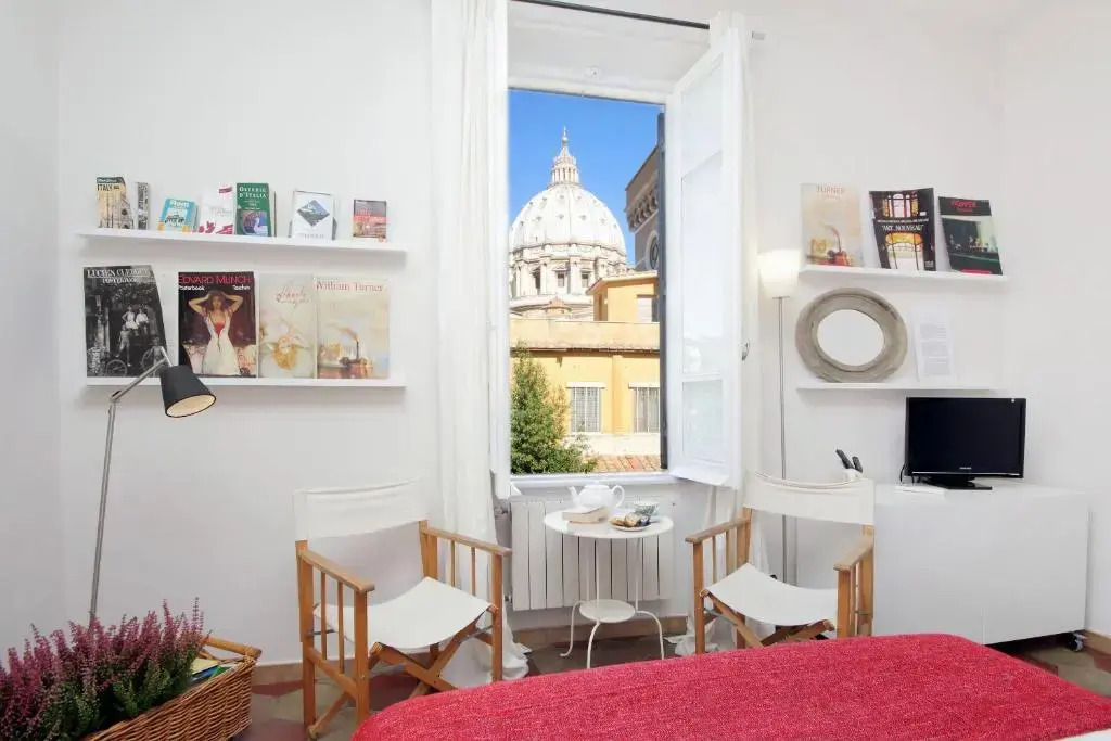 Michelangelo Charmsuite