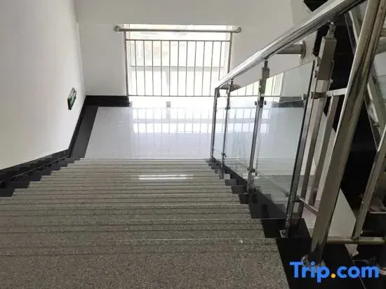 Shankee Hotel (Chengde County South Ring Road)